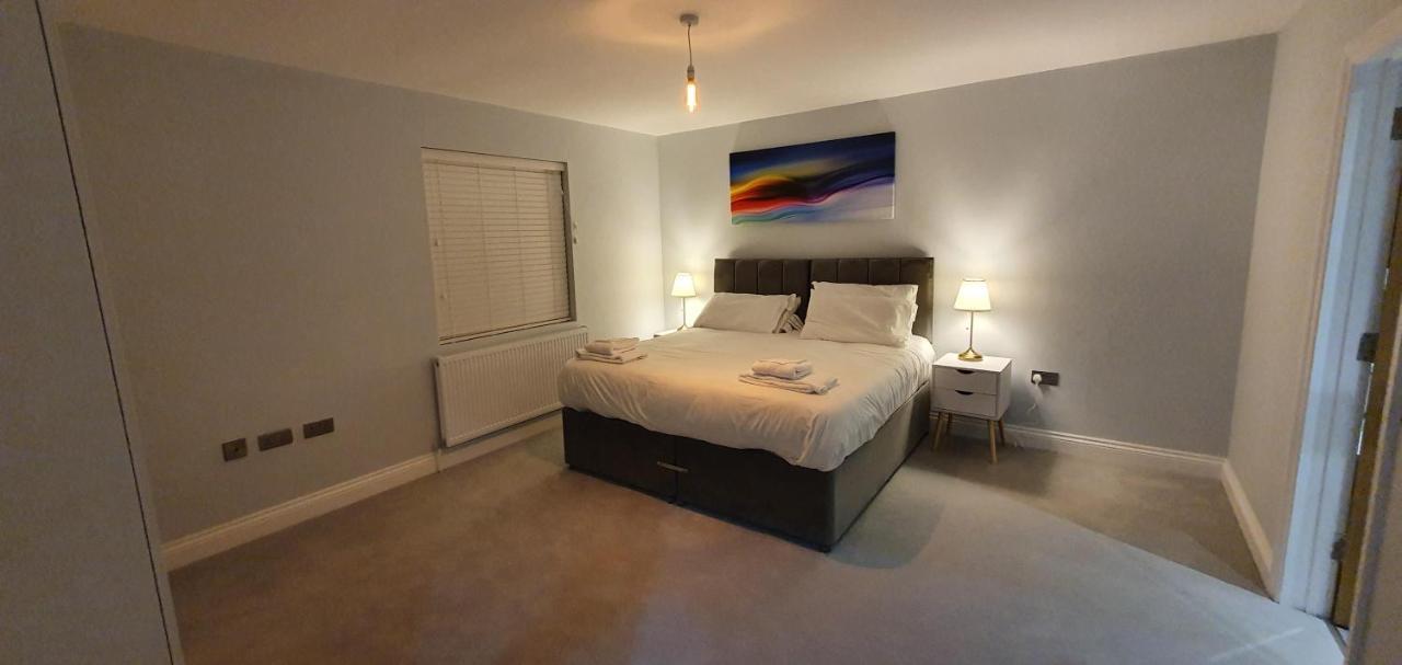 Garland Modern Spacious Apartment, Brentwood 1 Exterior foto