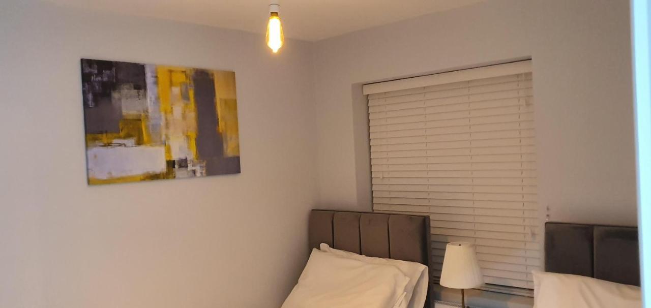 Garland Modern Spacious Apartment, Brentwood 1 Exterior foto